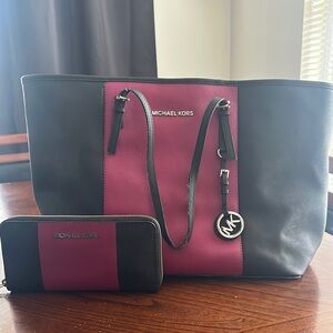 Michael Kors Black and Purple Women's Tote Bag with Wallet